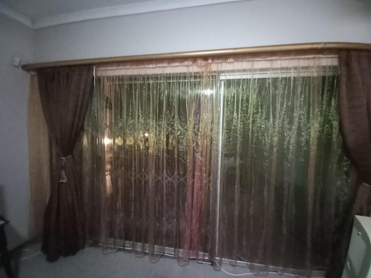 Anri Guesthouse Bloemfontein Exterior foto